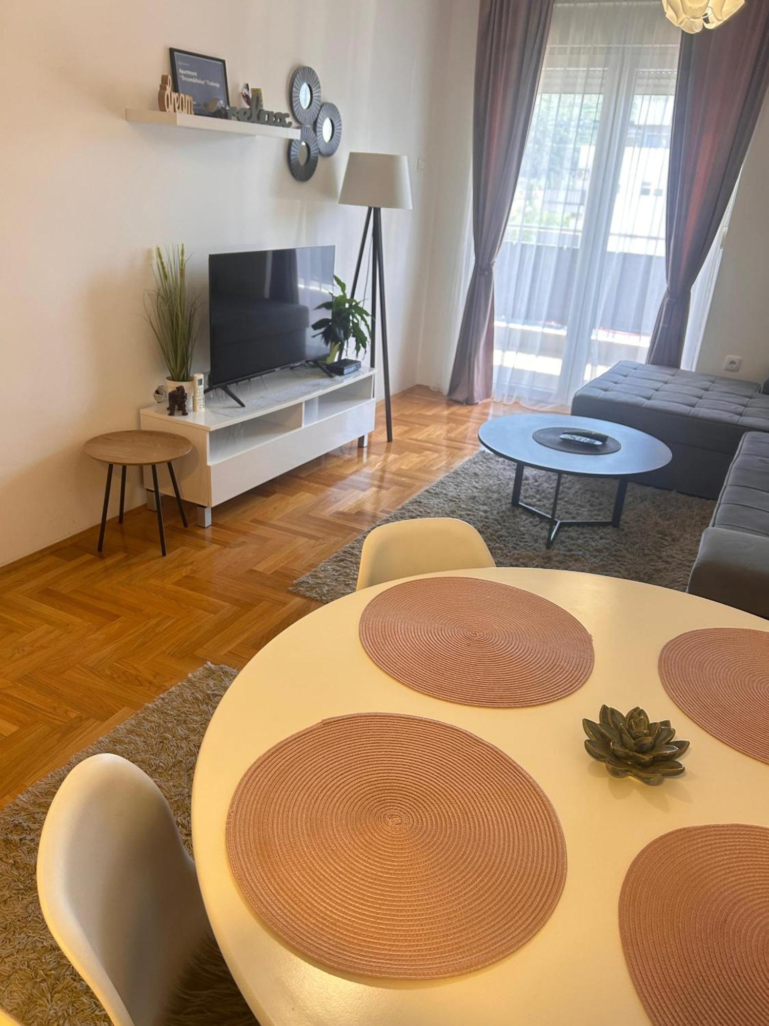Apartment "Dream&Relax" Требине Екстериор снимка